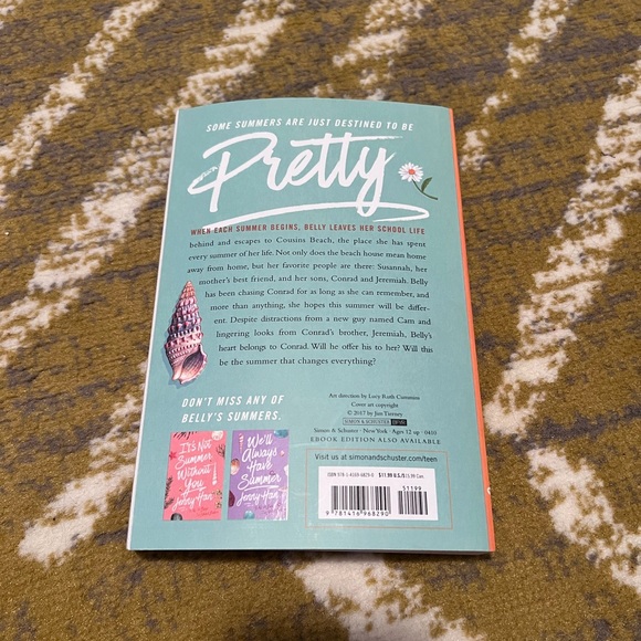 The Summer I turned Pretty Book - Picture 2 of 2